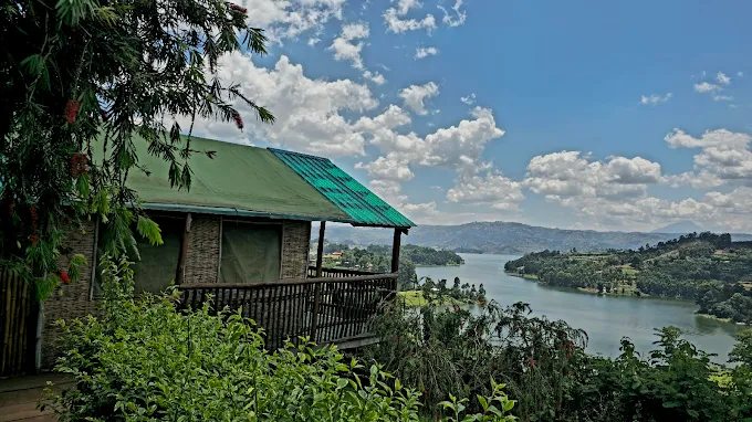 Hawk’s Eye Lodge on Lake Bunyonyi – High Above the “Switzerland of Africa”: An Eco Escape
