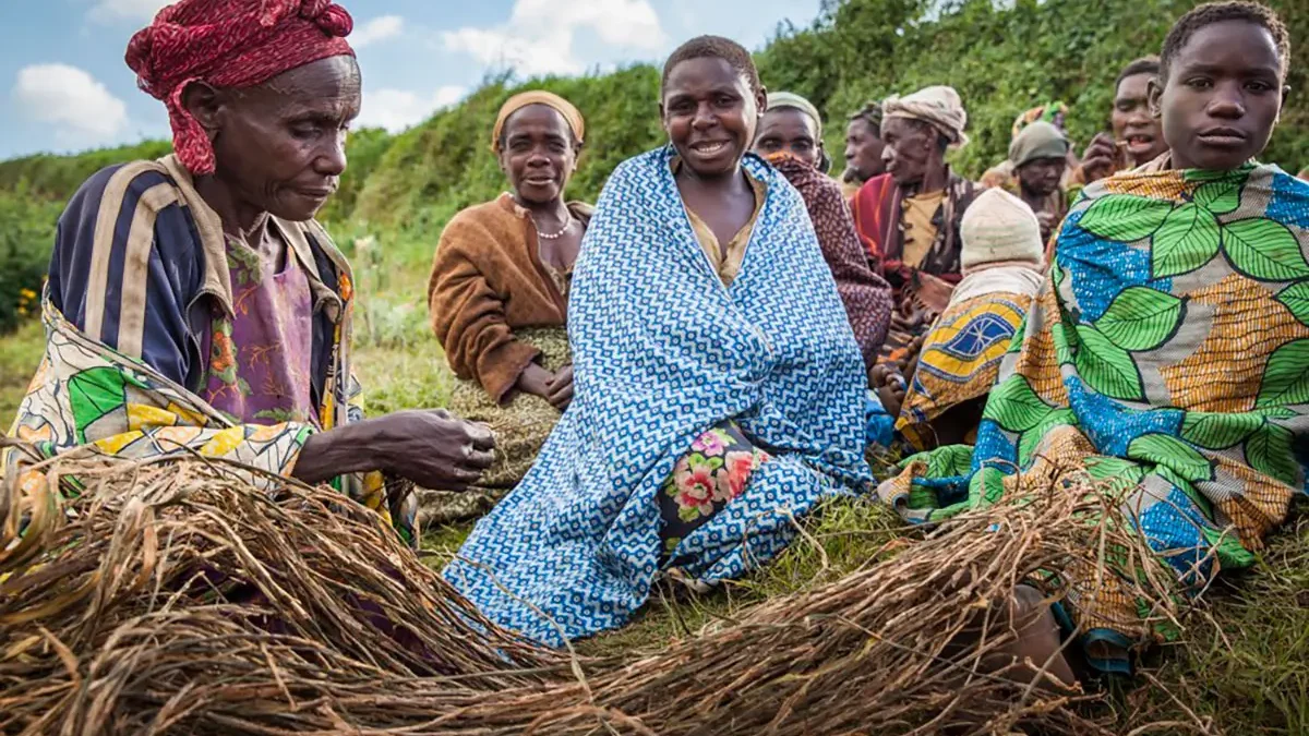 Cultural-activities-in-and-around-Lake-Bunyonyi-1200x675